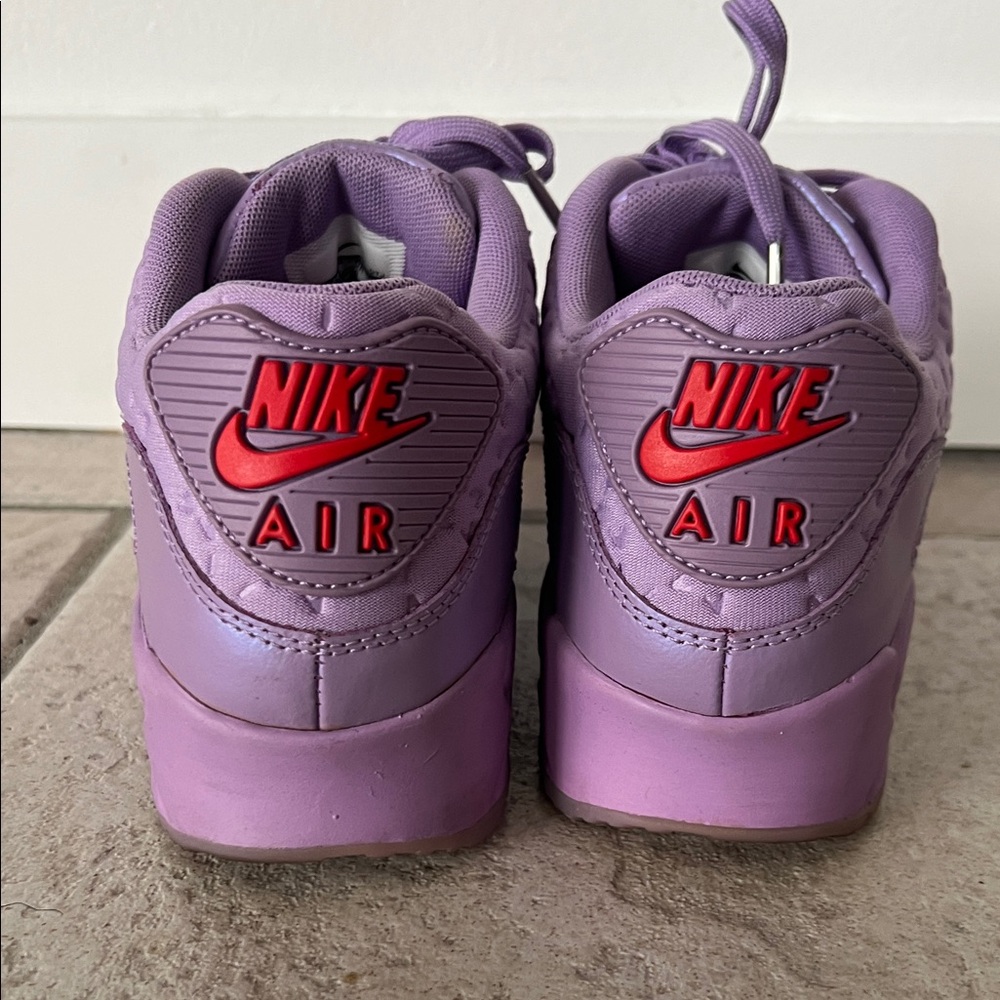 Nike Women's Air Max 90 'Macaroon' in the lavender colorway - Picture 3 of 8